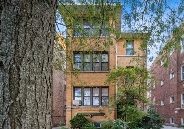 2037-w-morse-ave-1-chicago-il-60645/hzid_3175f772