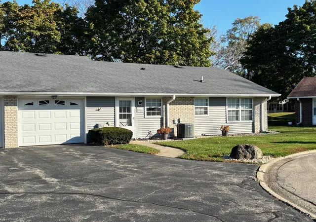 7306-dunwood-ct-7306-fox-lake-il-60020/hzid_5767c7ca