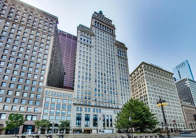 310-s-michigan-ave-1700-chicago-il-60604/hzid_18f4e2b7