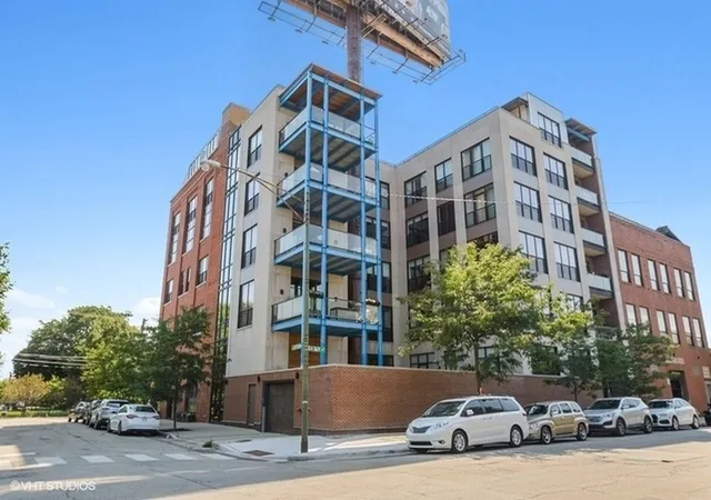 1600-s-jefferson-st-403-chicago-il-60616/hzid_d61e348c