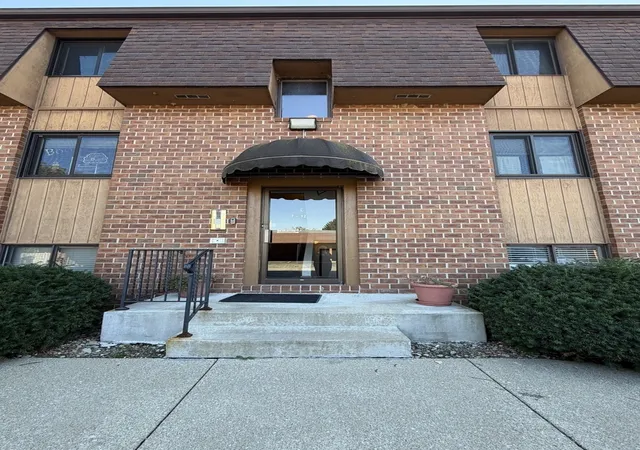 1010-arlene-ct-7-bloomington-il-61701/hzid_988c5d18