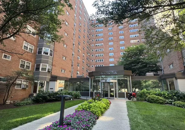 4950-n-marine-dr-203-chicago-il-60640/hzid_1bdb9b50