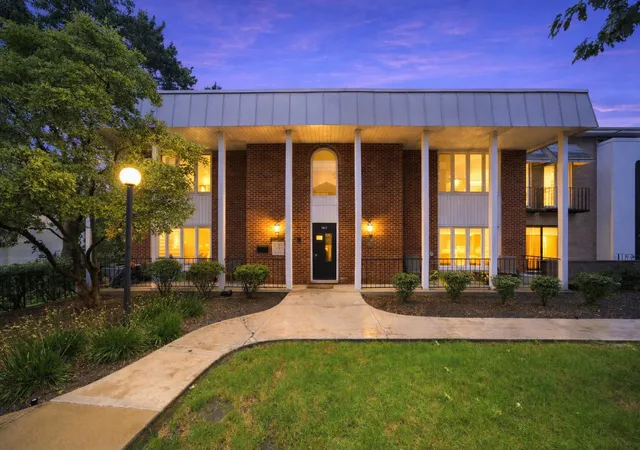 9817-s-keeler-ave-d-oak-lawn-il-60453/hzid_0c025737