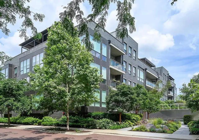 2643-n-hermitage-ave-206-chicago-il-60614/hzid_6c5e559f