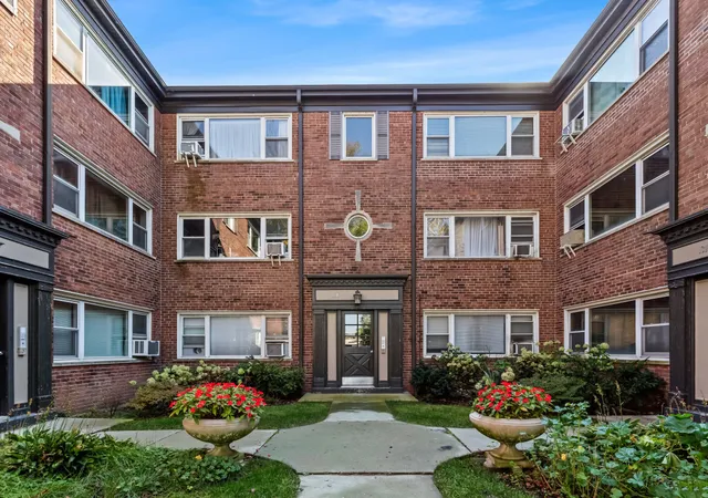 1314-central-st-1n-evanston-il-60201/hzid_5d202f35