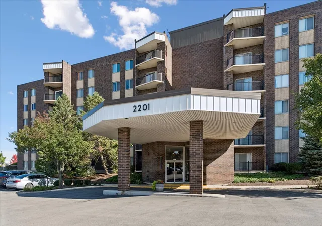 2201-s-grace-st-507-lombard-il-60148/hzid_047bee7f