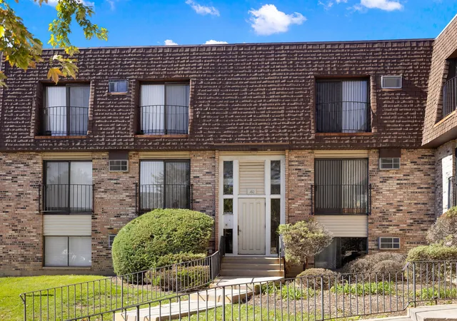 160-s-waters-edge-dr-101-glendale-heights-il-60139/hzid_446c552e
