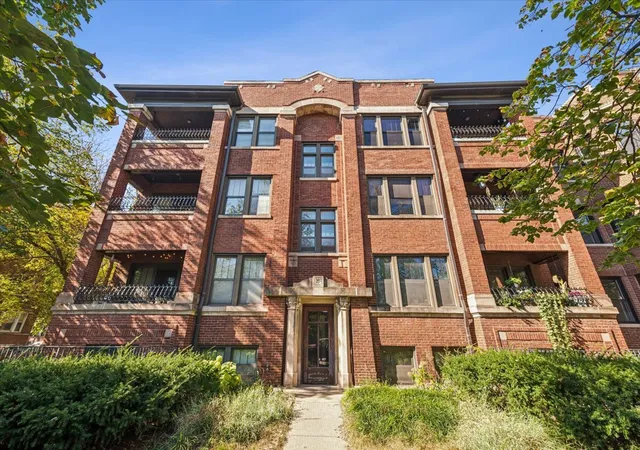 4202-n-wolcott-ave-3-chicago-il-60613/hzid_3572d061