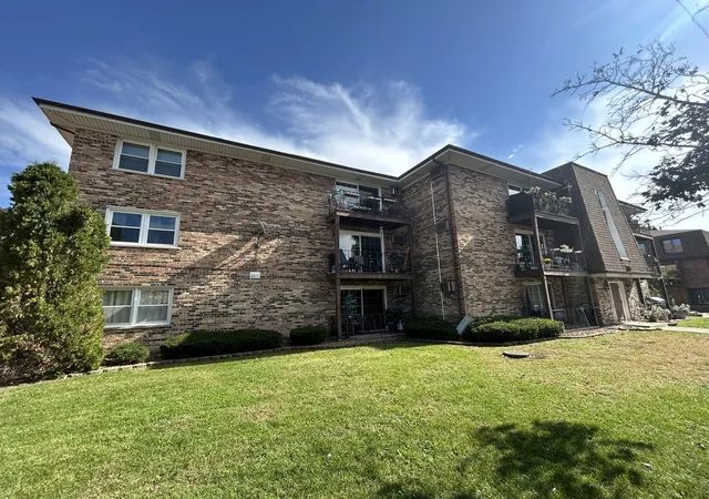 9817-nottingham-ave-303-chicago-ridge-il-60415/hzid_a8df44fc