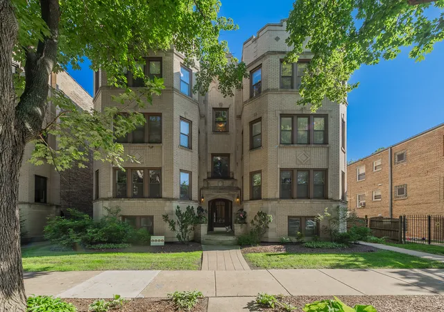 2651-w-greenleaf-ave-3w-chicago-il-60645/hzid_a6120a53