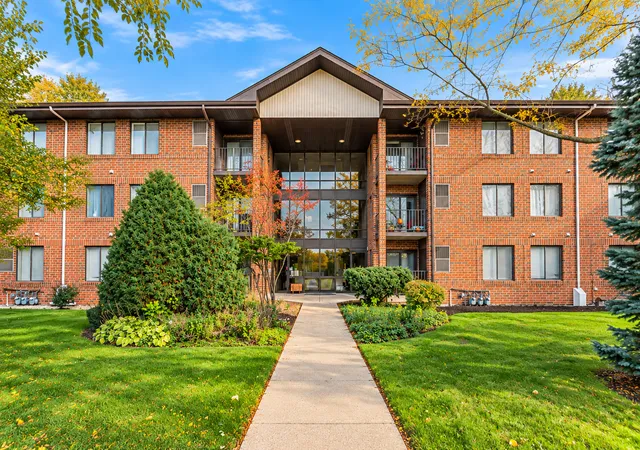 5703-s-cass-ave-103-westmont-il-60559/hzid_6c3d875c