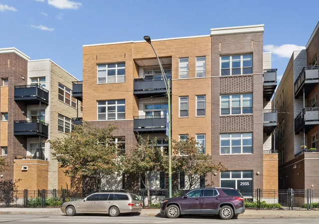 2935-n-clybourn-ave-405-chicago-il-60618/hzid_357430f4