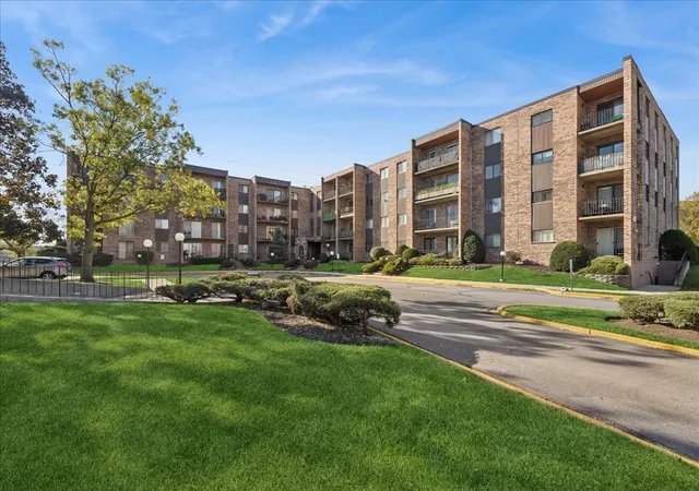 625-w-huntington-cmns-rd-405-mount-prospect-il-60056/hzid_98b7b5b0