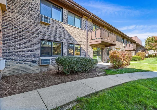 2616-n-windsor-dr-103-arlington-heights-il-60004/hzid_4232a4a6