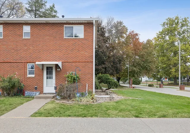 1325-9th-street-1325-moline-il-61265/hzid_475fd4f5
