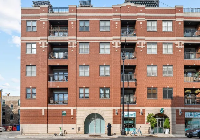 2740-w-armitage-ave-ph5-chicago-il-60647/hzid_9538bcac