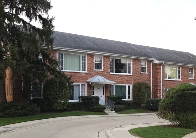 1505-plymouth-pl-2w-glenview-il-60025/hzid_dc2ca0fd