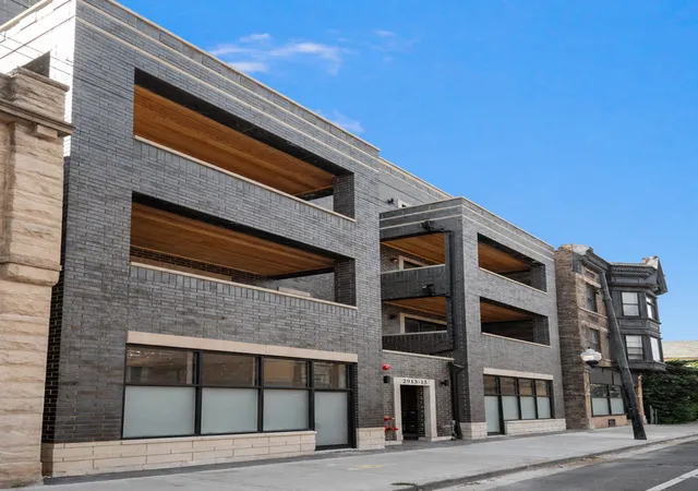 2915-w-belmont-ave-1b-chicago-il-60618/hzid_5831c2bd