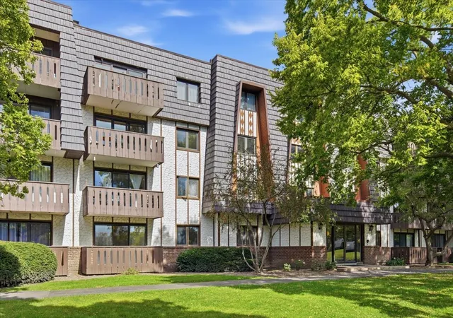 13200-w-heiden-cir-2405-lake-bluff-il-60044/hzid_436f2132