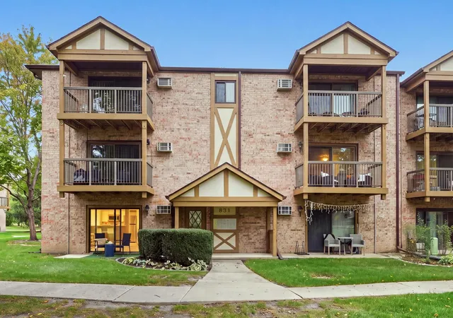 831-s-dwyer-ave-a-arlington-heights-il-60005/hzid_43ee6986