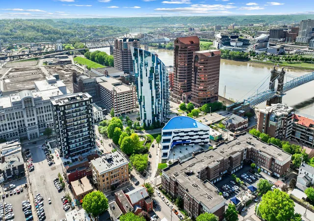 1-roebling-wy-505-covington-ky-41011/hzid_c0f2fb27