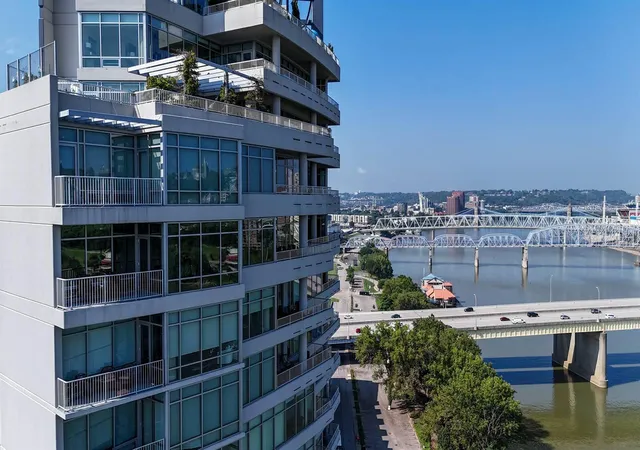 400-riverboat-row-1703-newport-ky-41071/hzid_98185c10