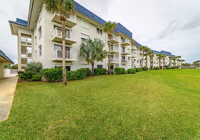 2150-n-hwy-a1a-110-indialantic-fl-32903/hzid_c61e9447