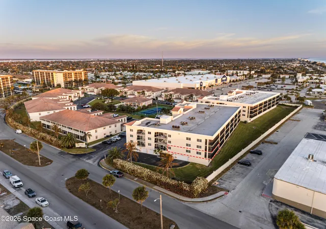 121-lancha-cir-107-satellite-beach-fl-32937/hzid_f862d549