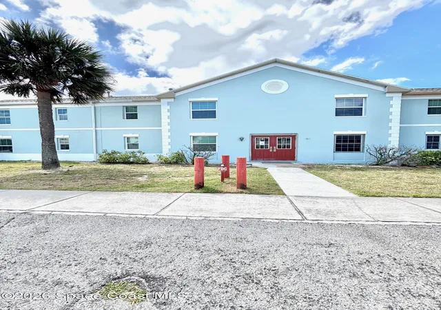925-palm-springs-blvd-c-melbourne-fl-32937/hzid_110ae101