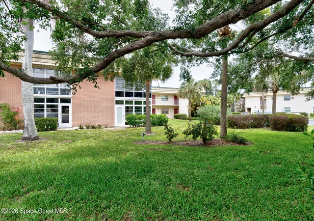 5-vista-gdns-trl-202-vero-beach-fl-32962/hzid_a55b0eb5