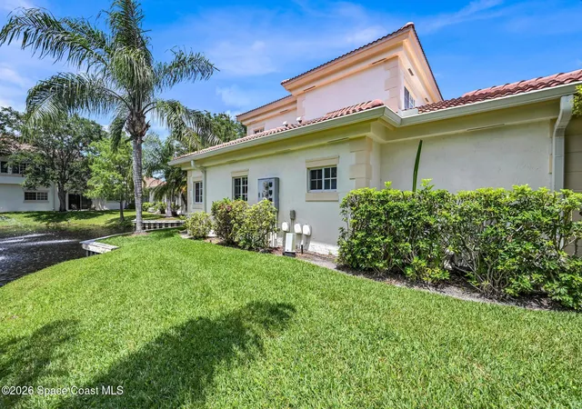 568-7th-square-101-vero-beach-fl-32962/hzid_9e60b71c