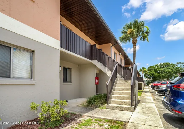 1602-university-ln-1305-cocoa-fl-32922/hzid_5d9b07be