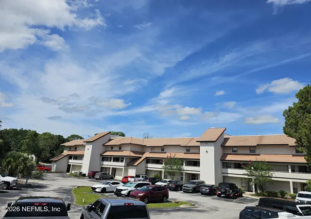1307-river-hills-cir-16-jacksonville-fl-32211/hzid_72ee51b8