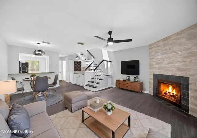 7701-baymeadows-cir-w-1074-jacksonville-fl-32256/hzid_94e21e01