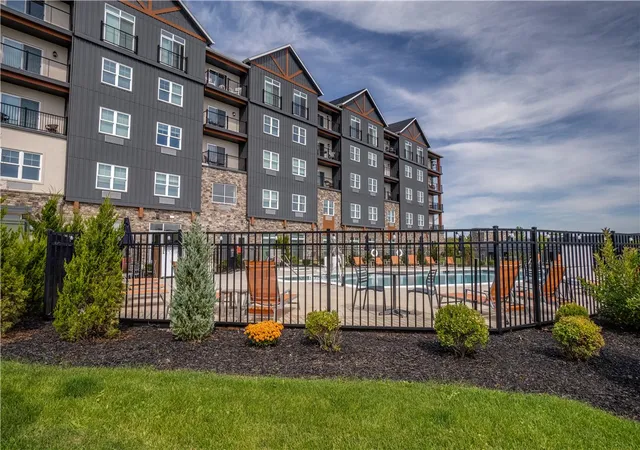 205-lakeshore-dr-516-canandaigua-city-ny-14424/hzid_6302db0b