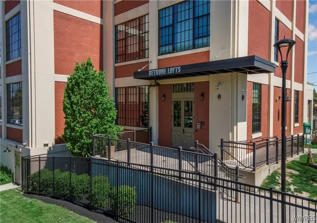 2915-main-st-404-buffalo-ny-14214/hzid_ea97f580