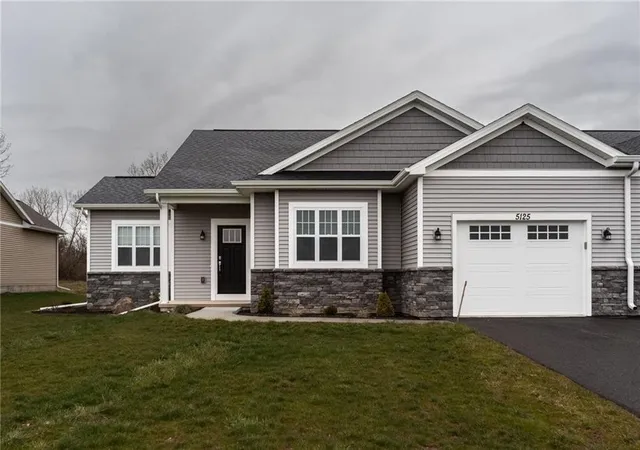 5125-red-oak-ln-batavia-ny-14020/hzid_2290543f