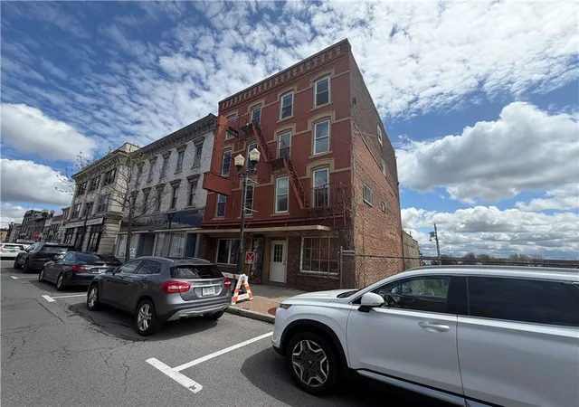 555-s-exchange-st-geneva-ny-14456/hzid_3900bf3b