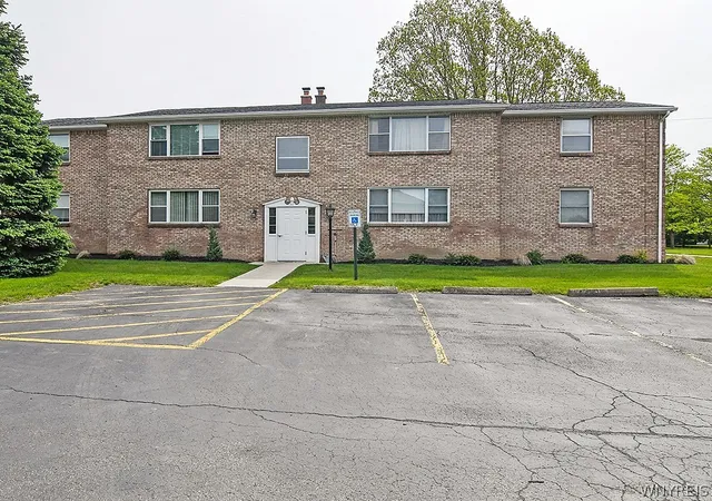 72-a-old-lyme-dr-1-buffalo-ny-14221/hzid_3cf5d130