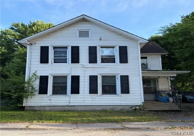 812-bronson-st-watertown-ny-13601/hzid_1b346307