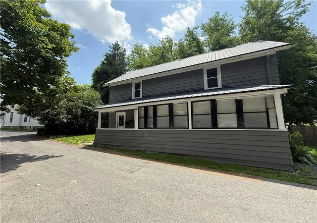 2-guilfoil-ave-auburn-ny-13021/hzid_2ff8f655