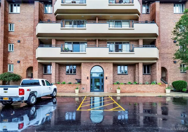 40-waterfront-cir-buffalo-ny-14202/hzid_876bbfef