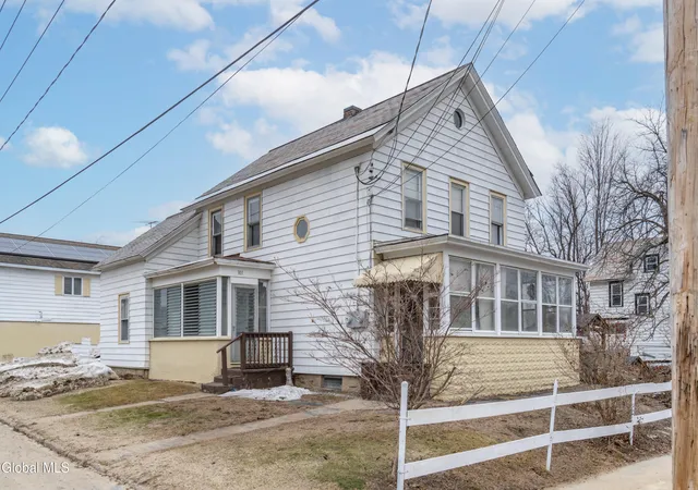 301-walnut-st-corinth-ny-12822/hzid_9a6050b6