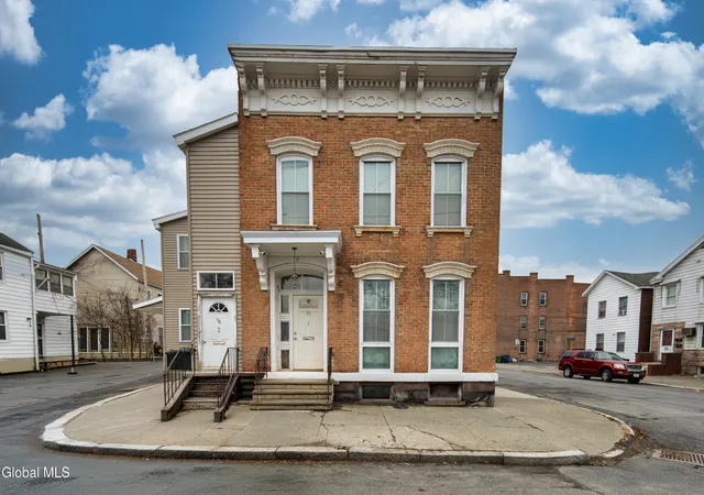 94-howard-st-cohoes-ny-12047/hzid_8a7df691