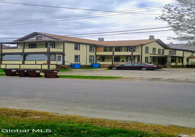 1-lincoln-st-gloversville-ny-12078/hzid_9e987018