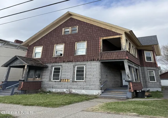225-227-grand-st-amsterdam-ny-12010/hzid_fe2ccf43