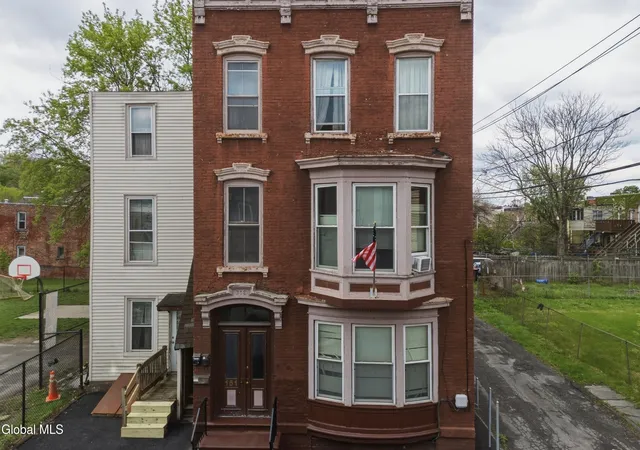 151-jackson-st-troy-ny-12180/hzid_32fc5c1a