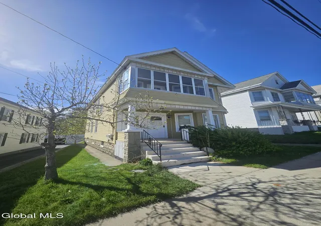 8-lomasney-ave-schenectady-ny-12308/hzid_5d4e3cd1
