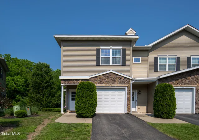 501-avalon-pl-cohoes-ny-12047/hzid_ed1d10f7