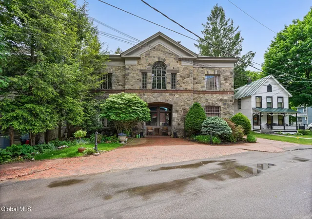 14-talford-pl-unit-1-saratoga-springs-ny-12866/hzid_40fafa4d